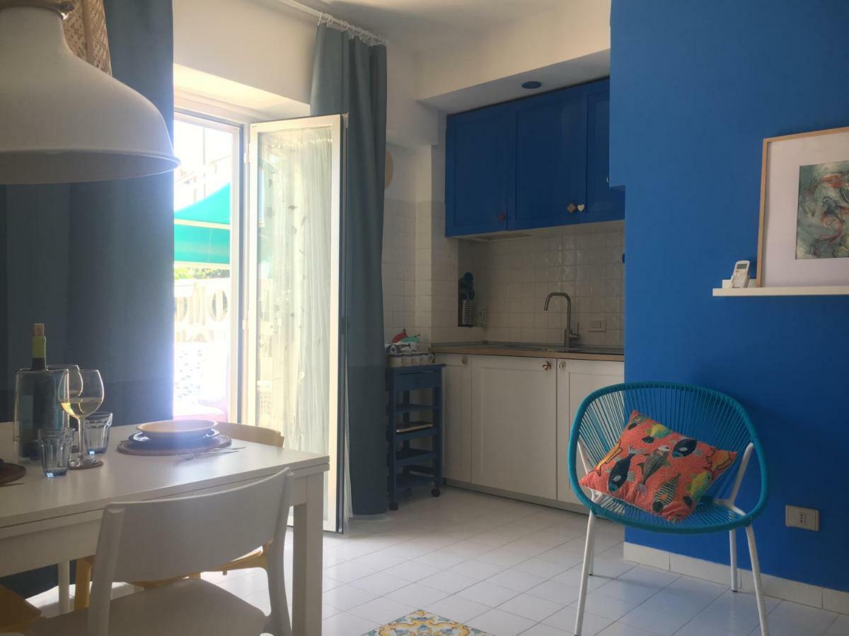 La Casa Sulla Spiaggia Apartment Nettuno Exterior photo